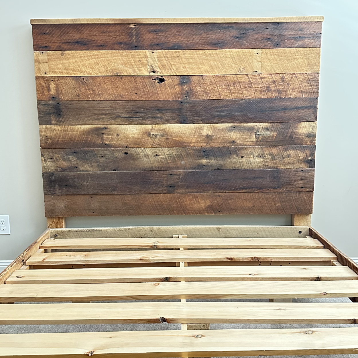Reclaimed Wood Plank Farmhouse Bed - Queen