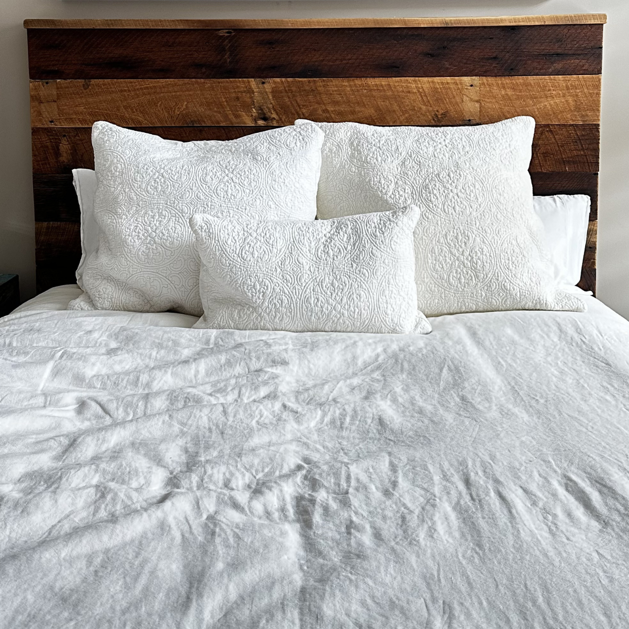 Reclaimed Wood Plank Farmhouse Bed - Queen