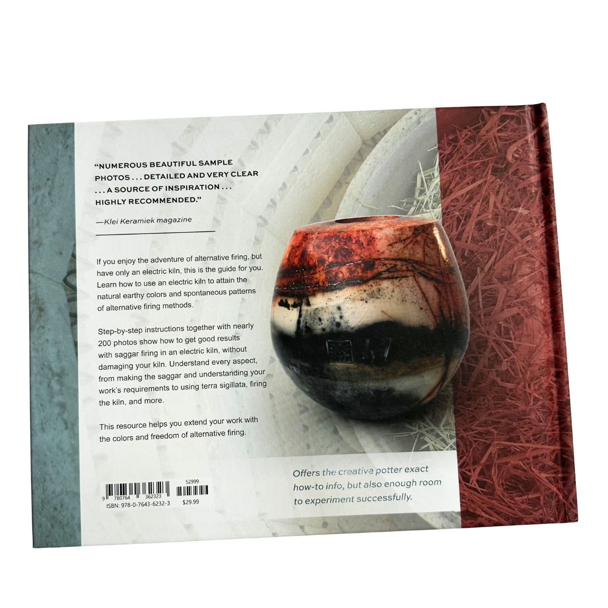 Saggar Firing in an Electric Kiln: A Practical Handbook by Jolanda van de Grint