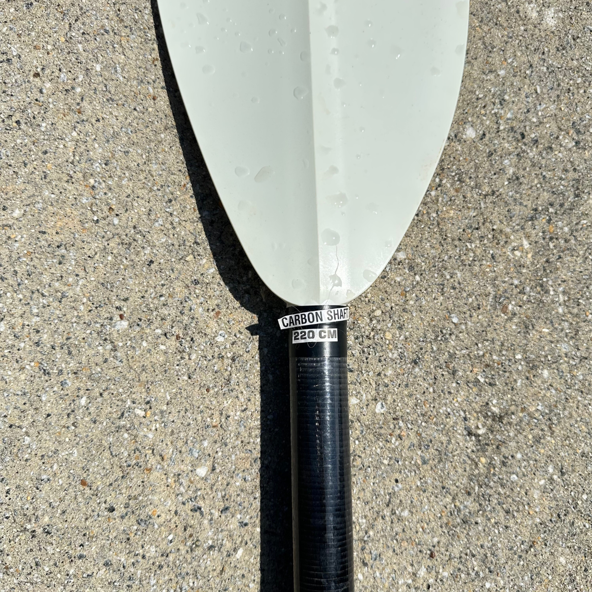 Aqua Bound Manta Ray Hybrid Paddle White FG Blade/Posi-Lok Carbon Shaft 2pc, White, 220 cm